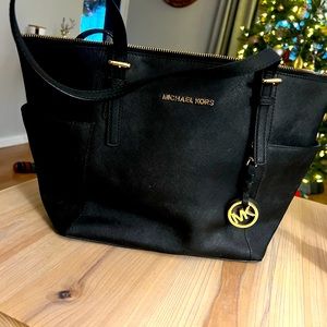 Michael Kors hand bag